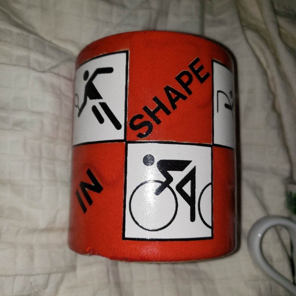 Red Geometric Design Mug